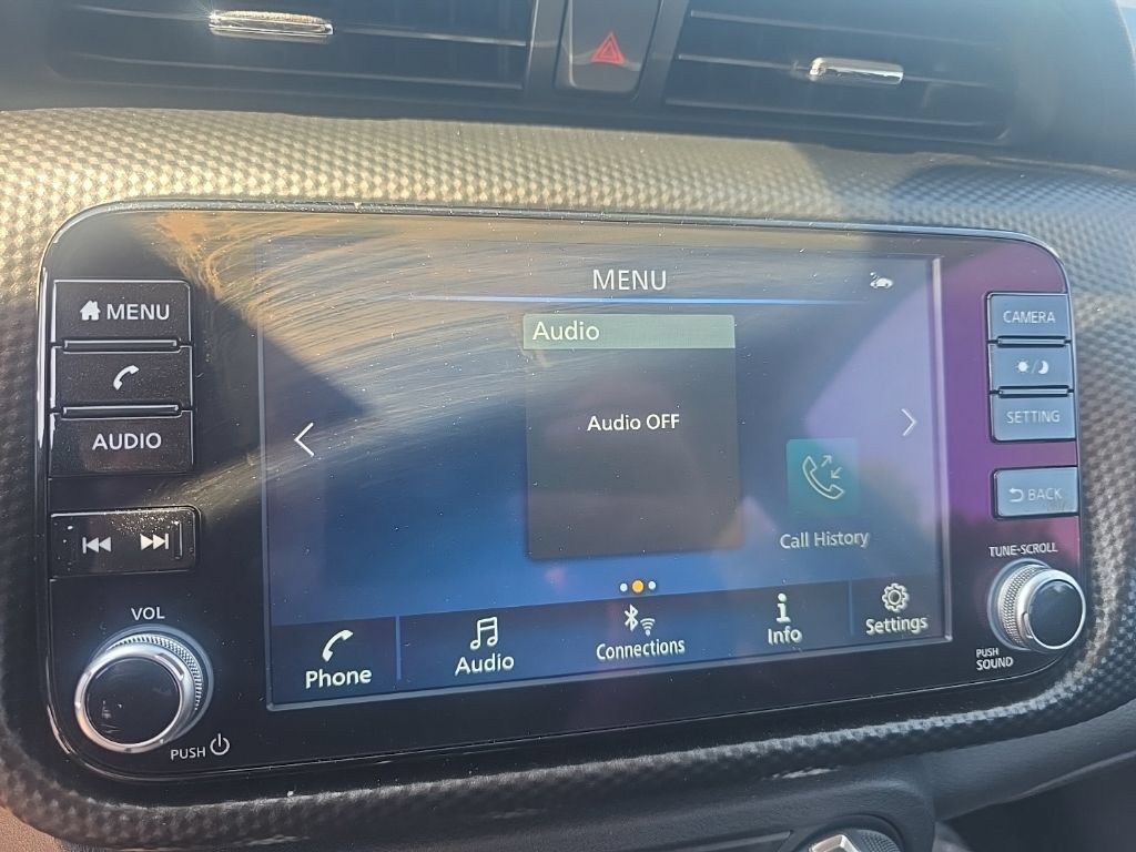 Used 2024 Nissan Kicks SV w/ Interior Electronics Package FWD image 18