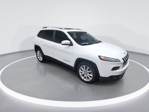 Used 2017 Jeep Cherokee Limited w/ Luxury Group image 2