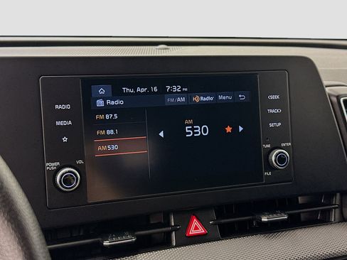 Used 2025 Kia Sportage LX image 21