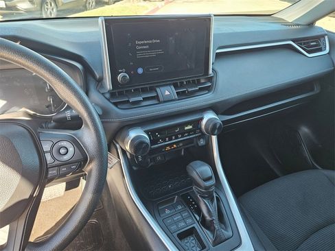 Used 2024 Toyota RAV4 LE image 21