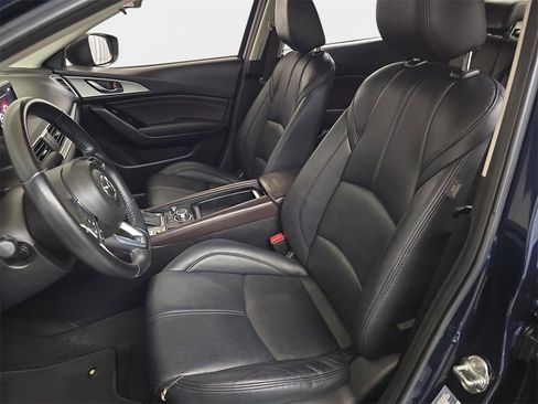Used 2017 MAZDA MAZDA3 Touring image 17