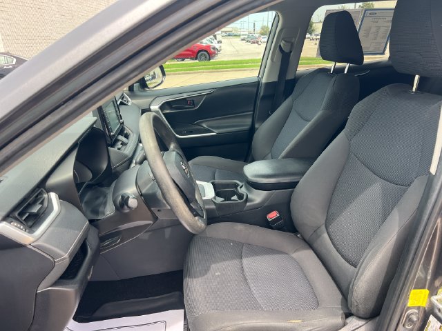 Used 2019 Toyota RAV4 LE w/ All Weather Liner Package AWD/4WD image 30