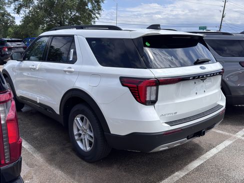 New 2026 Ford Explorer Active w/ Active Comfort Package RWD image 5