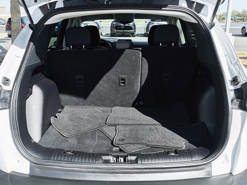 Used 2022 Ford Escape SE image 8