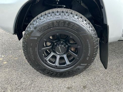 Used 2012 Toyota Tacoma 4x4 Double Cab w/ SR5 Pkg image 44