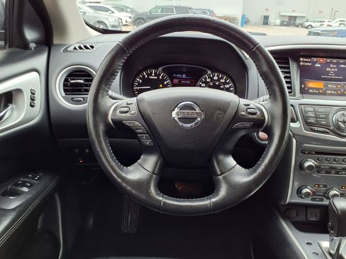 Used 2020 Nissan Pathfinder SL AWD/4WD image 14