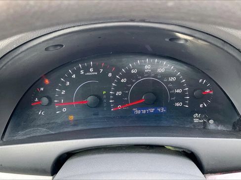 Used 2011 Toyota Camry LE w/ LE Extra-Value Pkg FWD image 17