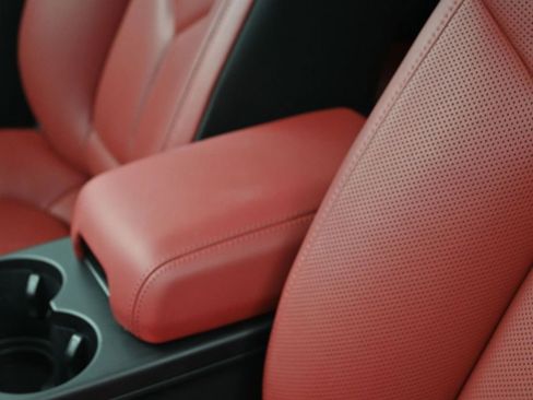 Used 2026 Porsche Macan image 21