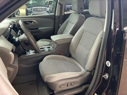 Used 2018 Chevrolet Traverse LT image 27