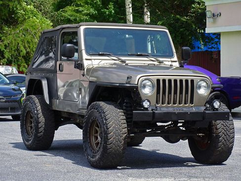 Used 2005 Jeep Wrangler Unlimited AWD/4WD image 11