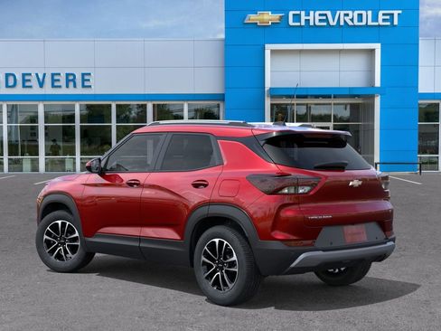 New 2026 Chevrolet TrailBlazer LT w/ LT Cold Weather Package FWD image 5