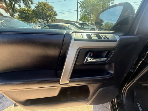 Used 2018 Toyota 4Runner SR5 RWD image 22