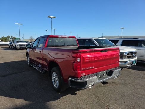 Used 2022 Chevrolet Silverado 1500 LT AWD/4WD image 3