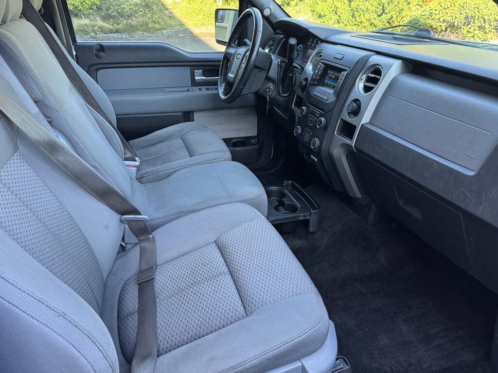 Used 2014 Ford F150 XLT w/ XLT Chrome Package RWD image 16
