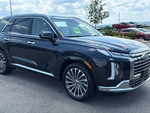 Certified 2024 Hyundai Palisade Calligraphy FWD image 1