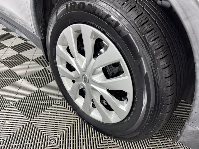 Used 2017 Nissan Rogue S AWD/4WD image 13