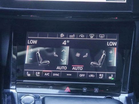 Used 2019 Audi e-tron Prestige w/ Prestige Package image 13