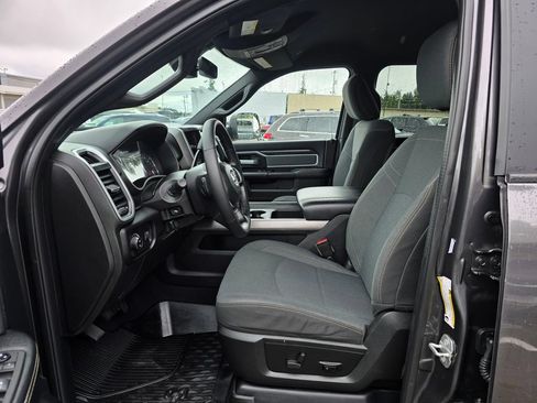 Used 2022 RAM 2500 Big Horn w/ Night Edition AWD/4WD image 19
