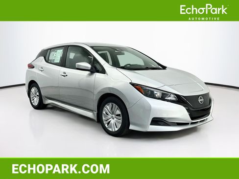 Used 2025 Nissan Leaf S FWD image 1