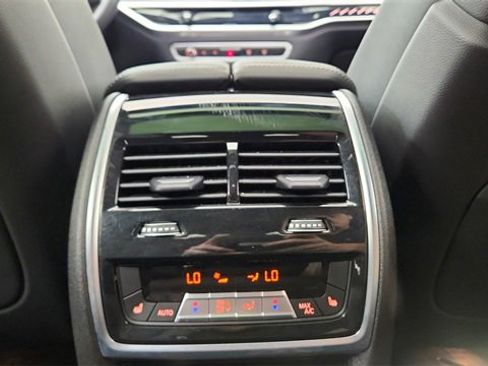 Used 2025 BMW X6 M60i image 53