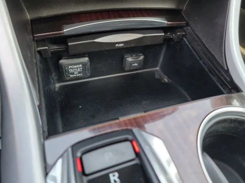Used 2017 Acura TLX w/ Technology Package FWD image 27