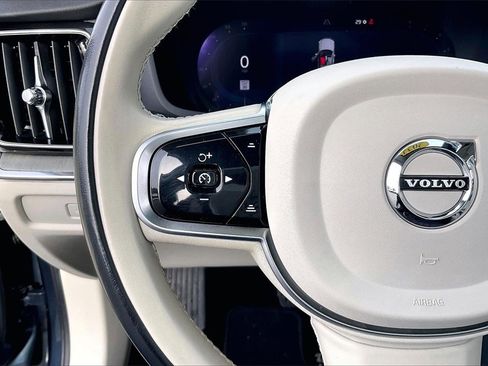 Used 2024 Volvo S60 B5 Plus image 16