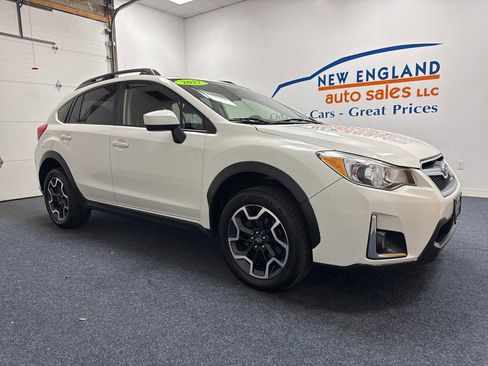 Used 2017 Subaru Crosstrek 2.0i Premium AWD/4WD image 4