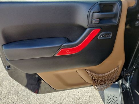 Used 2013 Jeep Wrangler Sahara w/ Connectivity Group image 7