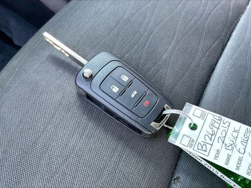 Used 2015 Buick Encore FWD image 11