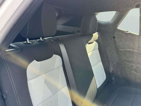 Used 2025 Chevrolet Trax RS w/ Sunroof Package FWD image 47