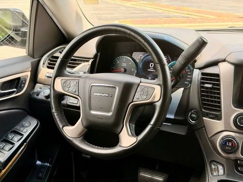 Used 2017 GMC Yukon Denali AWD/4WD image 20
