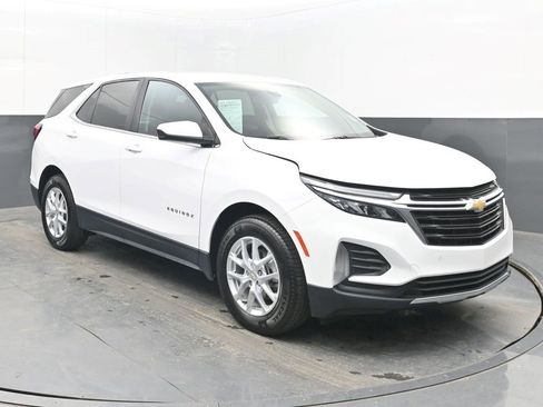 Certified 2022 Chevrolet Equinox LT w/ Driver Convenience Package image 1