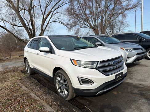 Used 2017 Ford Edge Titanium w/ Equipment Group 301A image 3