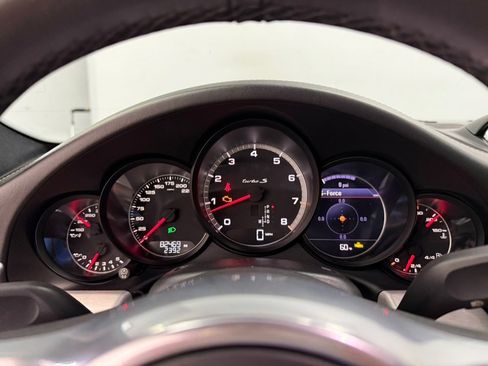 Used 2015 Porsche 911 Turbo S AWD/4WD image 51