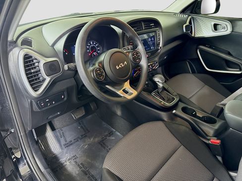 Used 2022 Kia Soul LX w/ Technology Package image 22