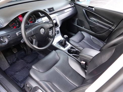 Used 2007 Volkswagen Passat 2.0T FWD image 5