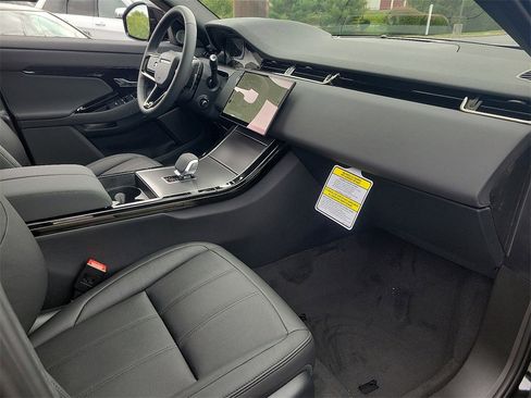 Certified 2025 Land Rover Range Rover Evoque Dynamic SE image 4