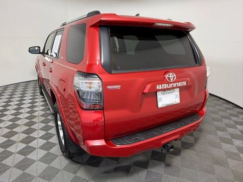 Used 2020 Toyota 4Runner SR5 Premium w/ Moonroof Package image 4