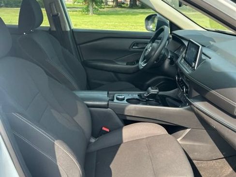 Used 2024 Nissan Rogue S AWD/4WD image 26