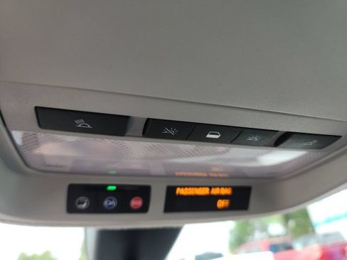Used 2019 Chevrolet Cruze LT w/ Convenience Package FWD image 24