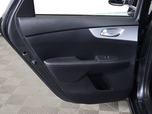 Used 2024 Kia Forte LXS w/ LXS Technology Package FWD image 23