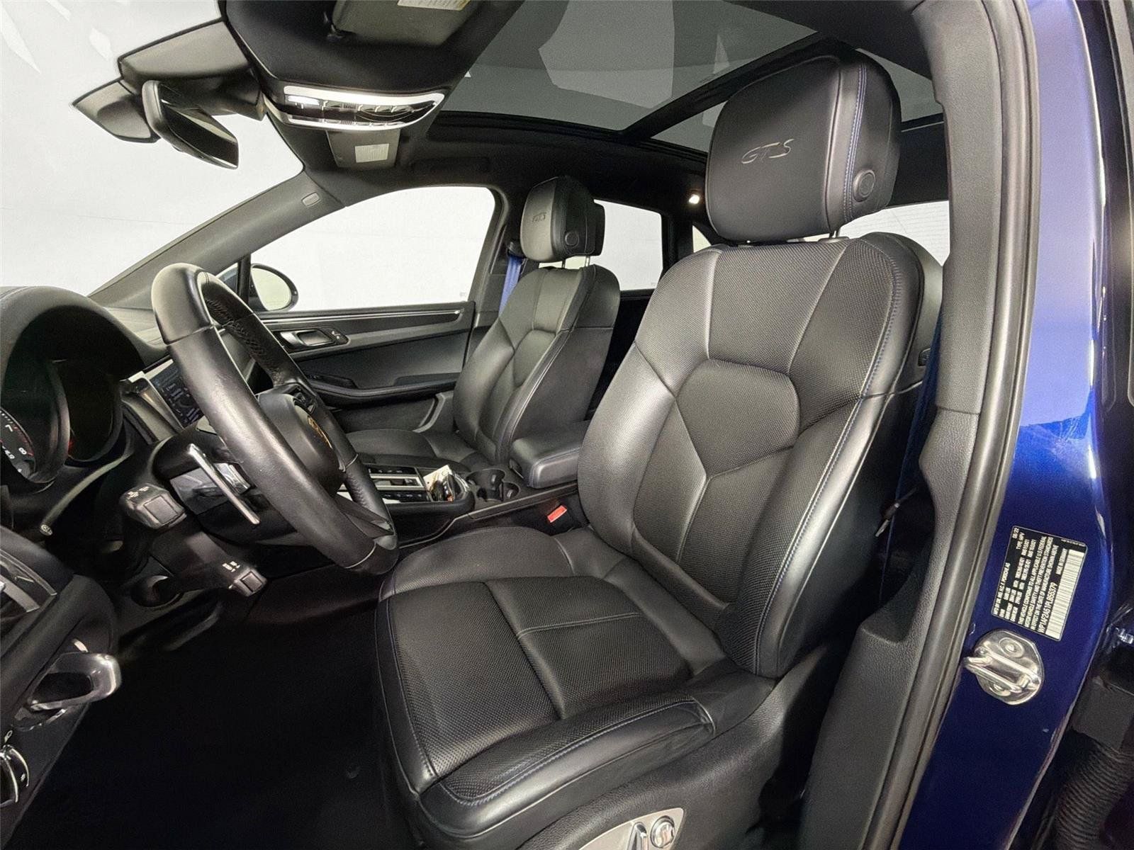 Certified 2023 Porsche Macan GTS w/ Premium Package Plus AWD/4WD image 5