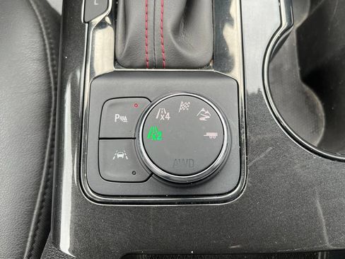 Used 2019 Chevrolet Blazer RS AWD/4WD image 14