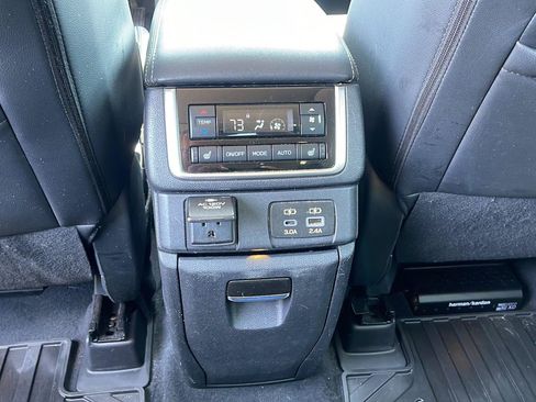 Used 2024 Subaru Ascent Touring w/ Popular Package #2 AWD/4WD image 34
