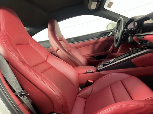 Certified 2022 Porsche 911 Carrera 4S image 21