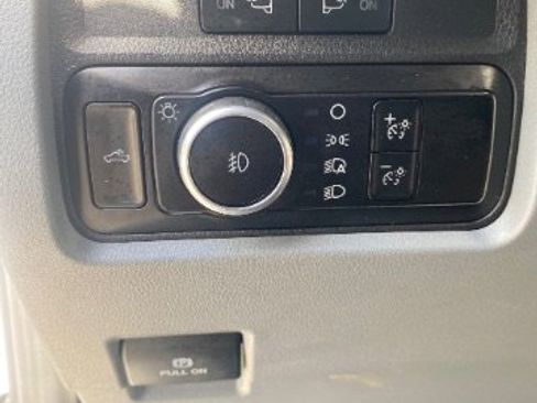 Used 2023 Ford F350 XLT w/ FX4 Off-Road Package AWD/4WD image 14