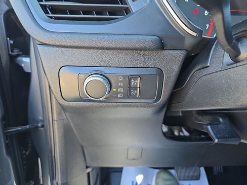 Used 2022 Ford Escape SE image 20