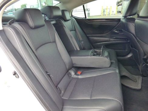Used 2019 Lexus ES 350 w/ Premium Package FWD image 16