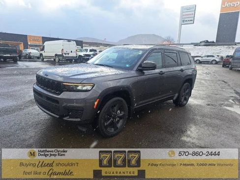 Certified 2023 Jeep Grand Cherokee L Laredo image 1