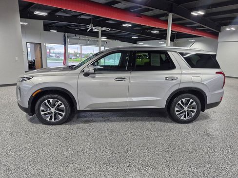 Used 2021 Hyundai Palisade SEL w/ Cargo Package AWD/4WD image 2